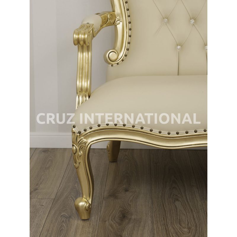 Classic Henry Carving Sofa | Standard CRUZ INTERNATIONAL