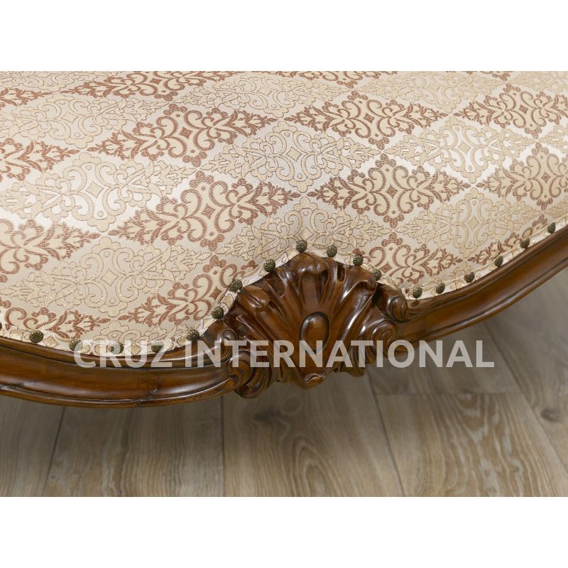 Classic Henry Carving Sofa | Standard CRUZ INTERNATIONAL