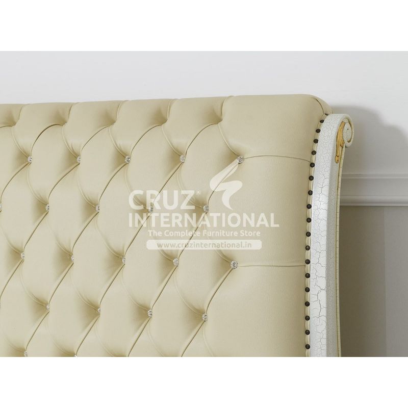 Maharaja Valentino Carving Bed CRUZ INTERNATIONAL