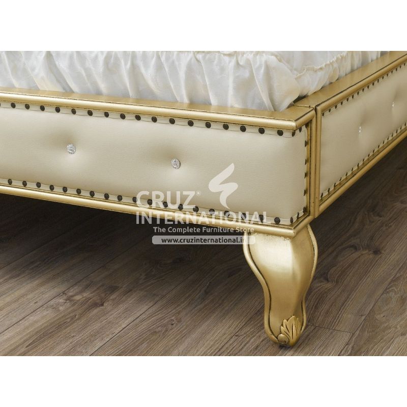 Maharaja Samuele Carving Bed CRUZ INTERNATIONAL