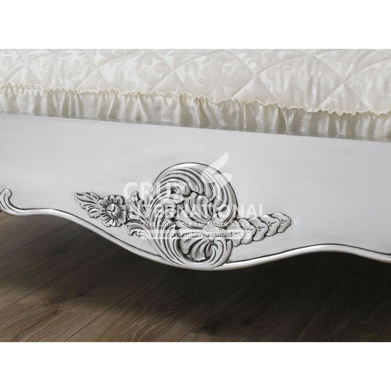 Maharaja Benedetta Carving Bed CRUZ INTERNATIONAL
