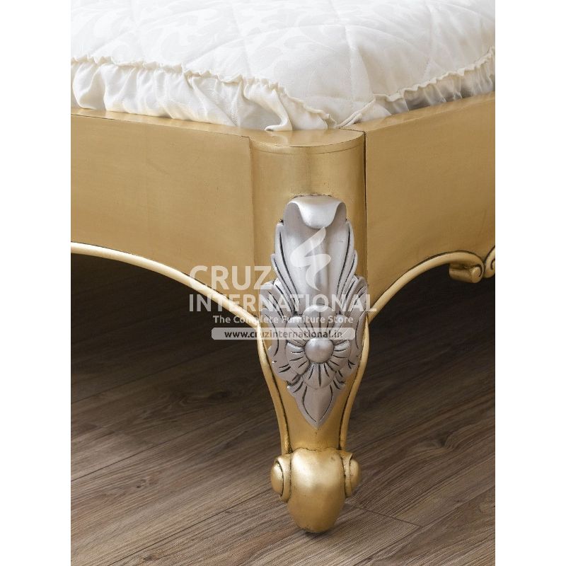 Maharaja Carving Stefano Bed CRUZ INTERNATIONAL