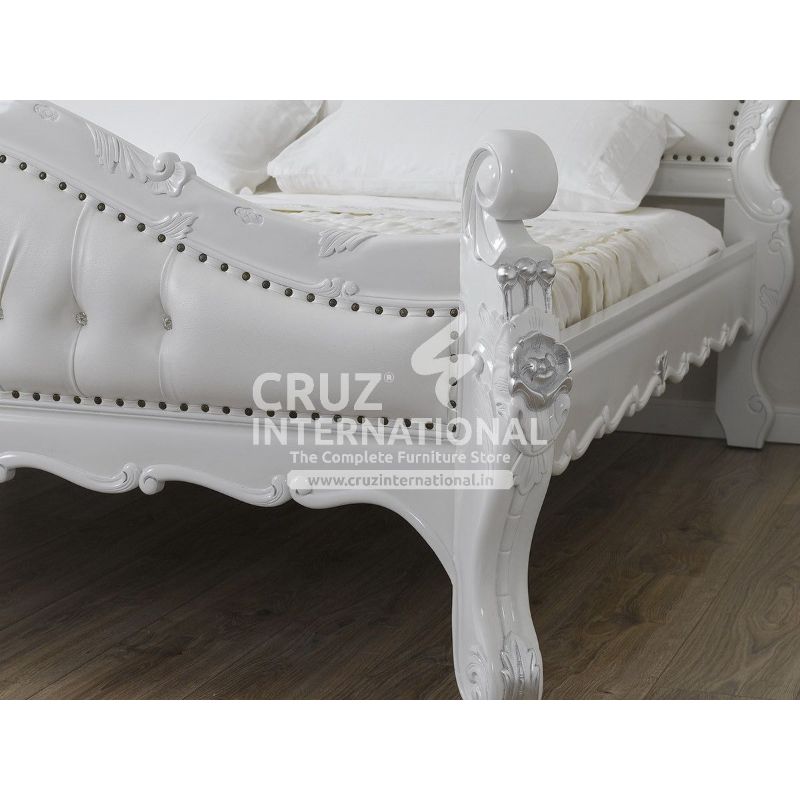 Maharaja Carving White Giulio Bed CRUZ INTERNATIONAL