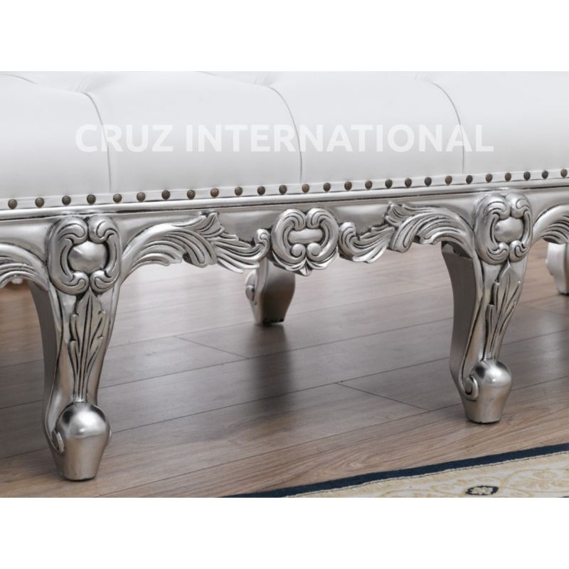 Classic Ezra Carving Settee | Standard CRUZ INTERNATIONAL