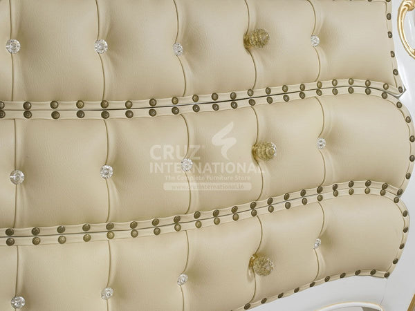 Classic Lawrence Side Table | Standard CRUZ INTERNATIONAL