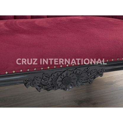 Classic Emilio Carving Settee | Standard CRUZ INTERNATIONAL