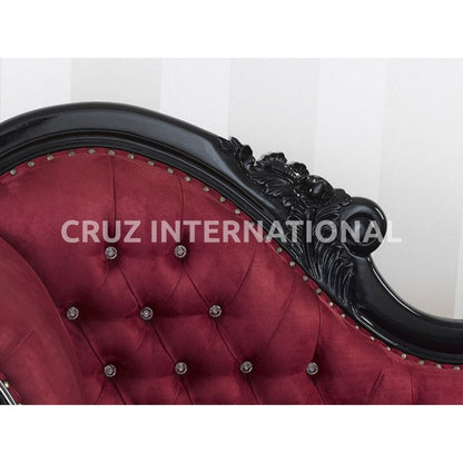 Classic Emilio Carving Settee | Standard CRUZ INTERNATIONAL
