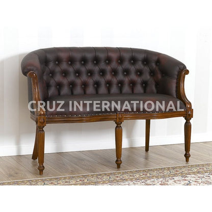 Classic James Carving Settee | Standard CRUZ INTERNATIONAL