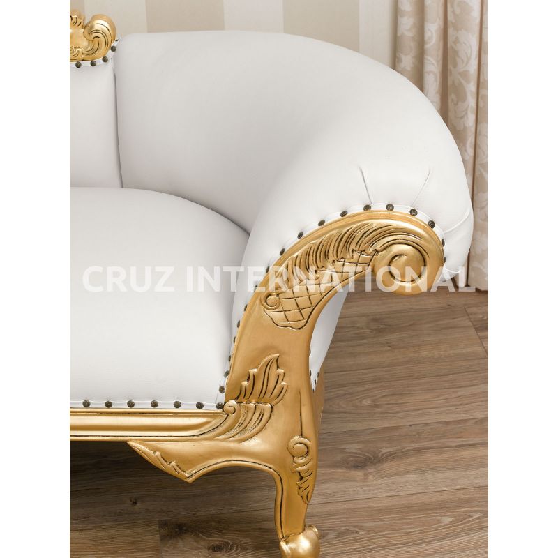 Classic Emilio Carving Settee | Standard CRUZ INTERNATIONAL