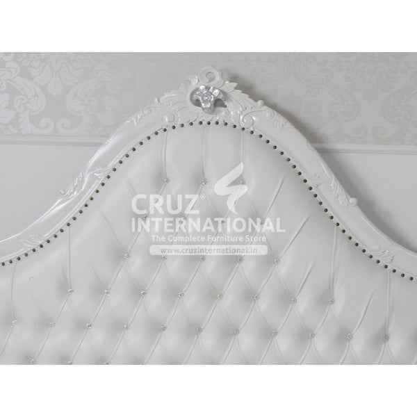 Maharaja Carving White Giulio Bed CRUZ INTERNATIONAL