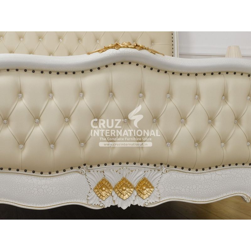 Maharaja Marco Carving Bed CRUZ INTERNATIONAL
