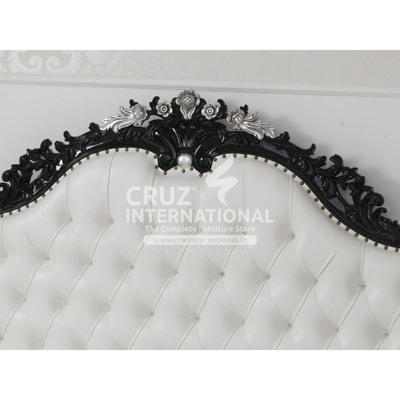 Maharaja Alejandro Carving Bed CRUZ INTERNATIONAL
