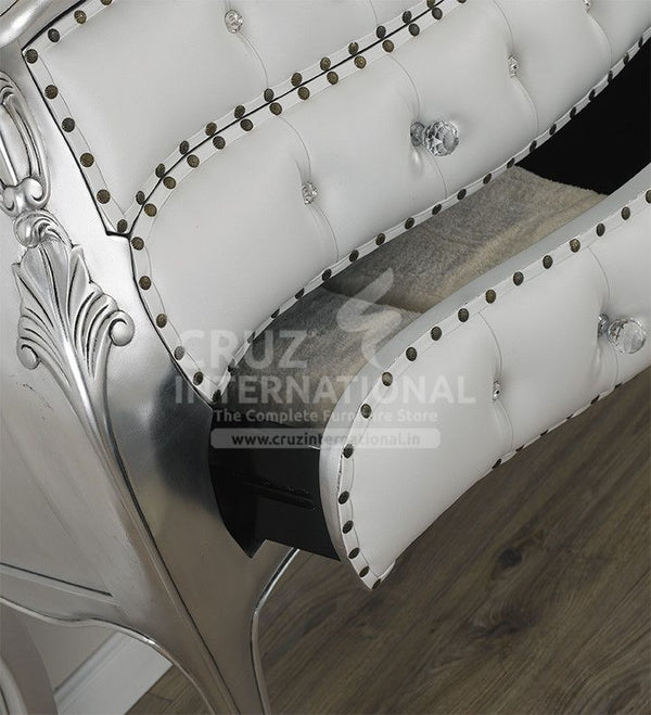 Classic Lawrence Side Table | Standard CRUZ INTERNATIONAL