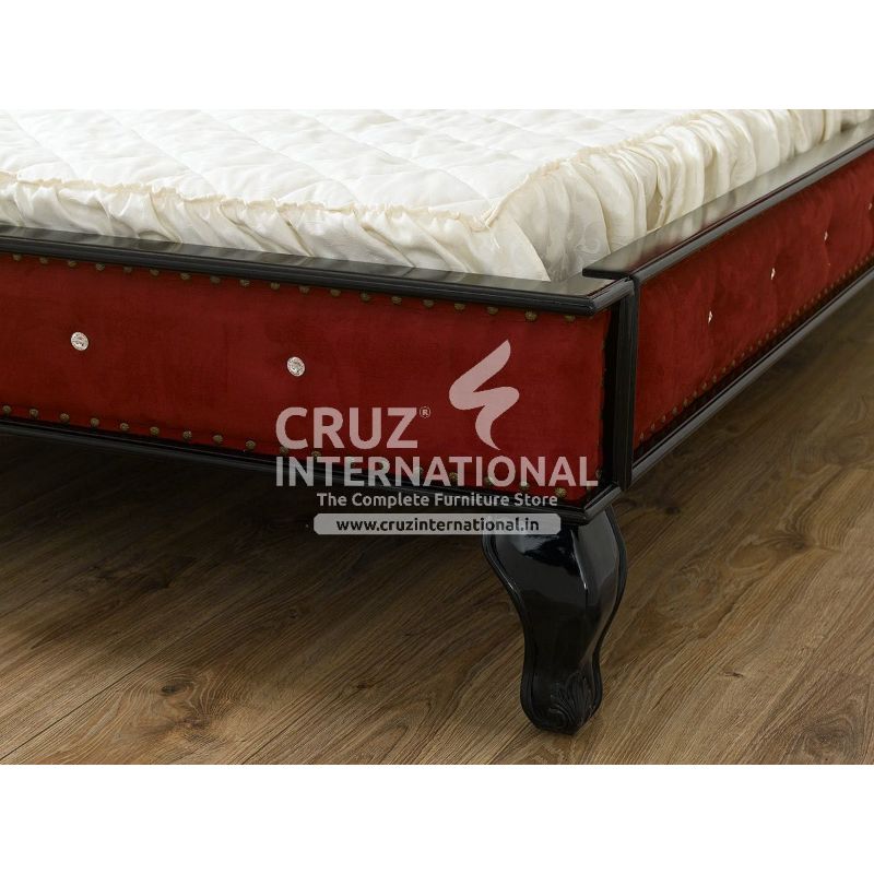 Maharaja Samuel Carving Bed CRUZ INTERNATIONAL