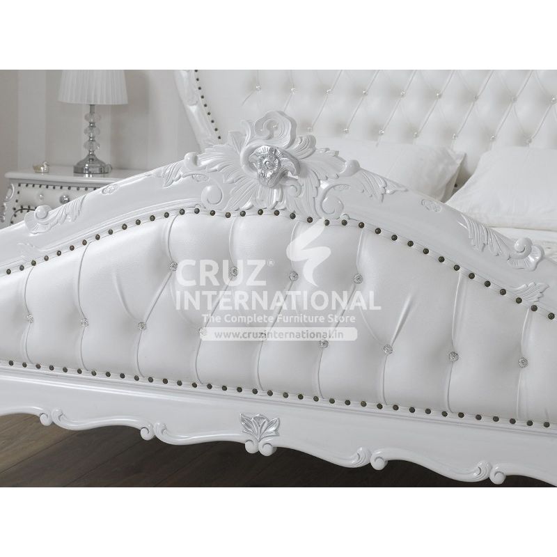 Maharaja Carving White Giulio Bed CRUZ INTERNATIONAL