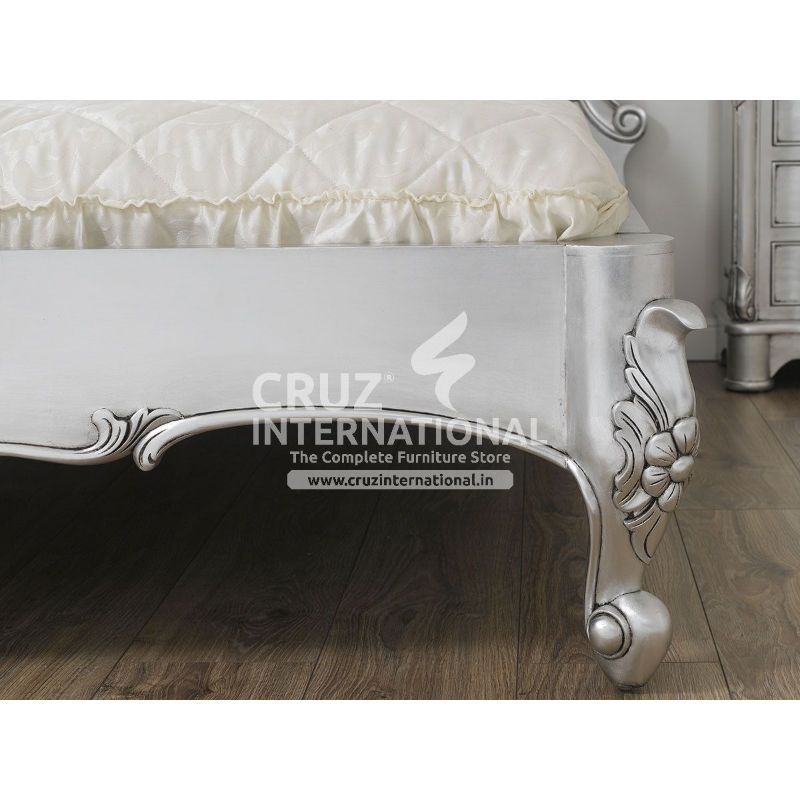 Maharaja Carmen Carving Bed CRUZ INTERNATIONAL