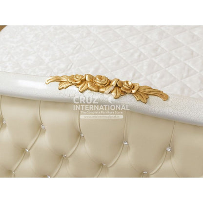 Maharaja Marco Carving Bed CRUZ INTERNATIONAL