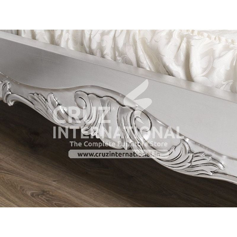 Maharaja Carlotta Silvar Carving Bed (Silver Antique Finish) CRUZ INTERNATIONAL