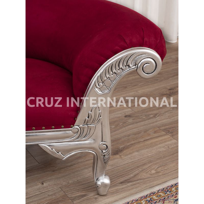 Classic Emilio Carving Settee | Standard CRUZ INTERNATIONAL