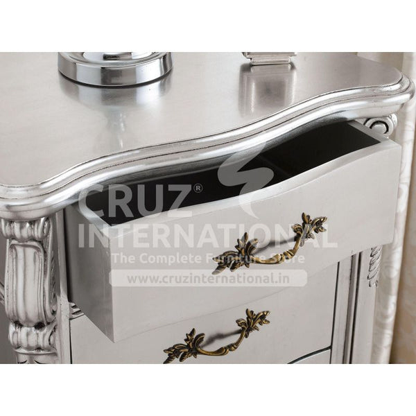 Classic Tracy Side Table | Standard CRUZ INTERNATIONAL