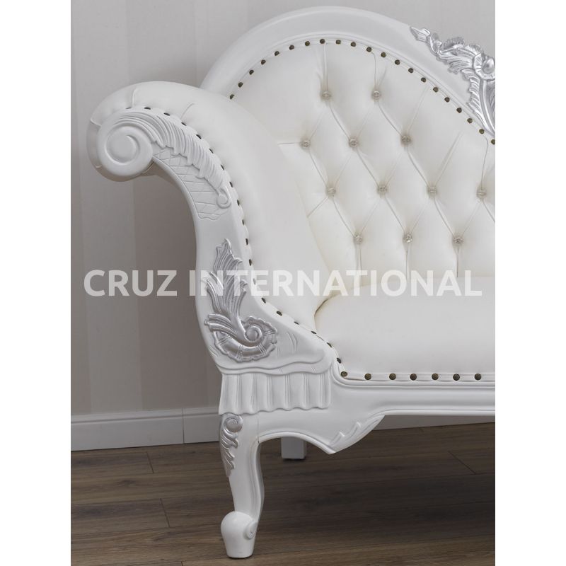 Classic Emilio Carving Settee | Standard CRUZ INTERNATIONAL