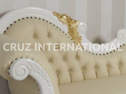 Classic Emilio Carving Settee | Standard CRUZ INTERNATIONAL