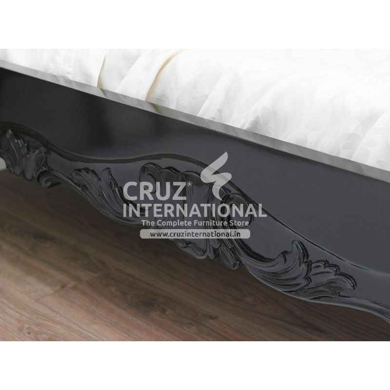 Maharaja Gabriel Carving Bed CRUZ INTERNATIONAL