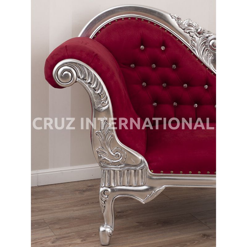 Classic Emilio Carving Settee | Standard CRUZ INTERNATIONAL