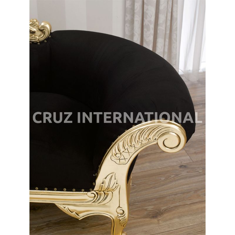 Classic Emilio Carving Settee | Standard CRUZ INTERNATIONAL