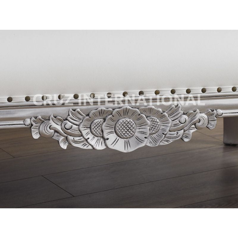 Classic Emilio Carving Settee | Standard CRUZ INTERNATIONAL