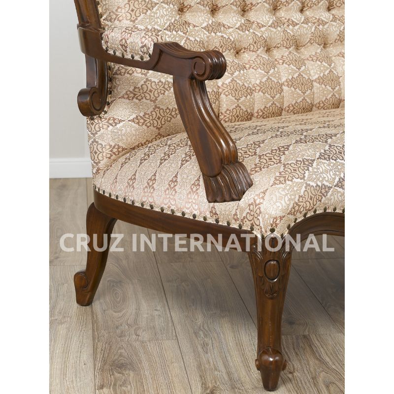 Classic Henry Carving Sofa | Standard CRUZ INTERNATIONAL