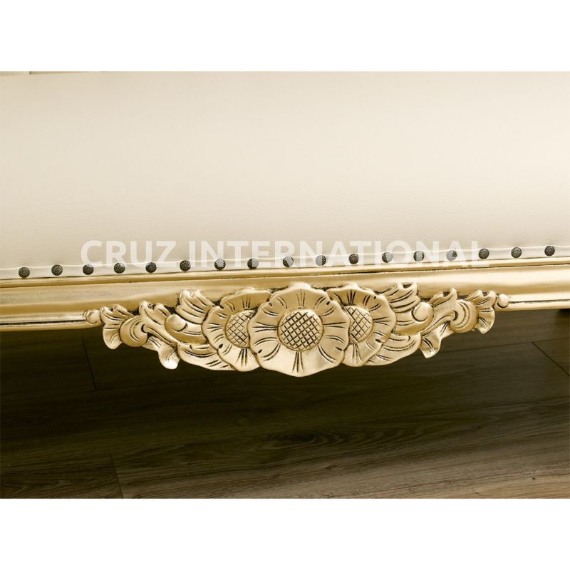 Classic Emilio Carving Settee | Standard CRUZ INTERNATIONAL